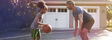 室内运动健身后踢腿